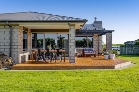 Photo of property in 20 Larlin Drive, Hawera, 4675