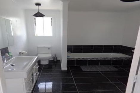 Photo of property in 1/29 Tahi Terrace, Glen Eden, Auckland, 0602