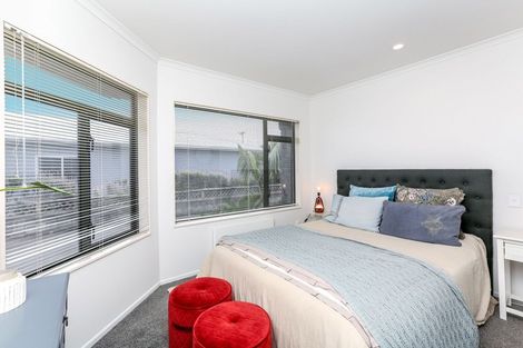 Photo of property in 24 Sackville Street, Fitzroy, New Plymouth, 4312