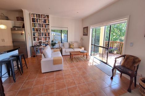 Photo of property in 44 Parkwood Crescent, Gulf Harbour, Whangaparaoa, 0930