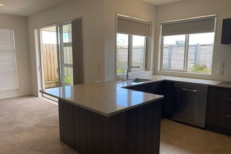 Photo of property in 1 Howden Lane, Golflands, Auckland, 2013