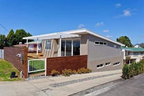 Photo of property in 696 East Coast Road, Pinehill, Auckland, 0632