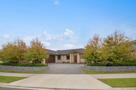 Photo of property in 7 Manurau Crescent, Merrilands, New Plymouth, 4312