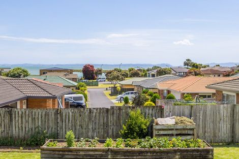 Photo of property in 32 Wai Iti Place, Clendon Park, Auckland, 2103