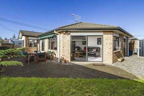 Photo of property in 2 Milton Road, Orewa, 0931