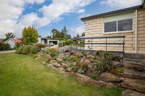 Photo of property in 22 Kamaka Crescent, Bridge Hill, Alexandra, 9320