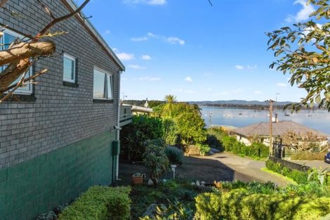 Photo of property in 84 Omokoroa Road, Omokoroa, 3114