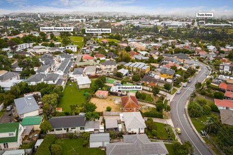 Photo of property in 18 Vodanovich Road, Te Atatu South, Auckland, 0610