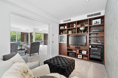 Photo of property in 8 Saint Barnabas Lane, Fendalton, Christchurch, 8052