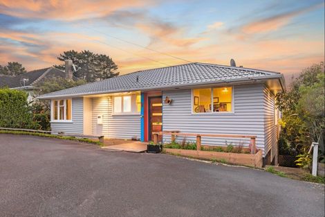 Photo of property in 34 Sievers Grove, Cannons Creek, Porirua, 5024