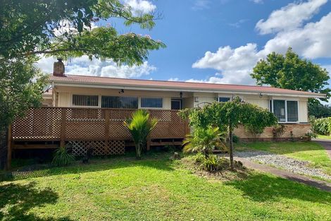 Photo of property in 27 Adams Road, Manurewa, Auckland, 2102