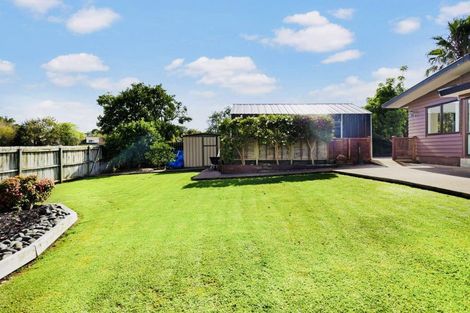 Photo of property in 109 Prince Regent Drive, Half Moon Bay, Auckland, 2012