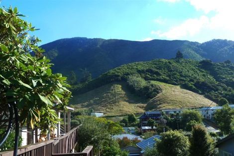 Photo of property in 9a Dorset Street, Picton, 7220