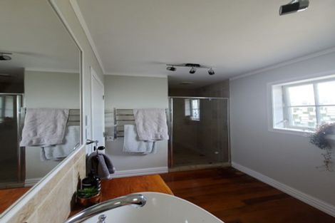 Photo of property in 57a Springs Road, Parakai, 0830