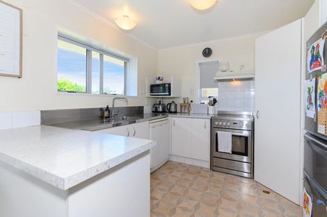 Photo of property in 72 Salisbury Road, Birkdale, Auckland, 0626
