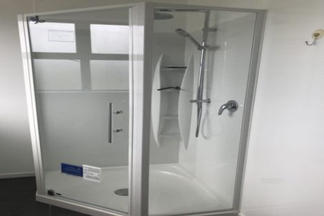 Photo of property in 30 Akaroa Drive, Maupuia, Wellington, 6022