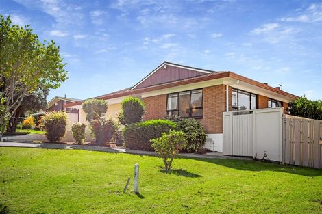 Photo of property in 10 Tatyana Place, Massey, Auckland, 0614