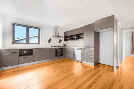 Photo of property in 37a Border Road, Henderson, Auckland, 0612