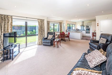 Photo of property in Caversham Park, 2/29 Caversham Road, Westmere, Whanganui, 4501