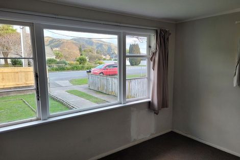 Photo of property in 33 Naenae Road, Naenae, Lower Hutt, 5011
