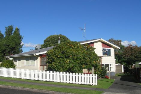 Photo of property in 9 Cobham Crescent, Tokoroa, 3420