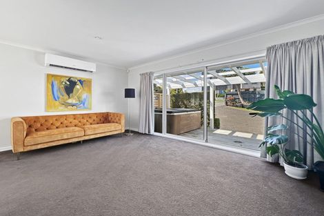 Photo of property in 222 Don Buck Road, Massey, Auckland, 0614