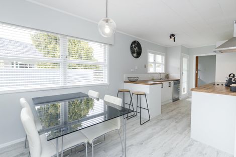 Photo of property in 26 Apollo Parade, Milson, Palmerston North, 4414