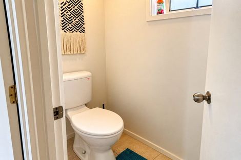 Photo of property in 25a Astley Avenue, New Lynn, Auckland, 0600