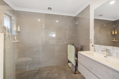 Photo of property in 32 Parklea Avenue, Halswell, Christchurch, 8025