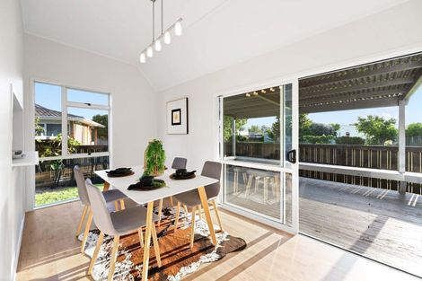 Photo of property in 19 Morrow Avenue, St Andrews, Hamilton, 3200