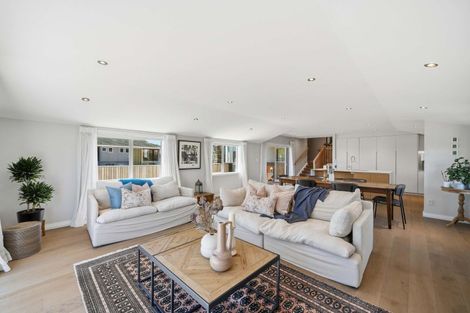 Photo of property in 31 Beechwood Road, Rothesay Bay, Auckland, 0630