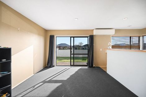 Photo of property in 14 Sudbury Court, Rototuna North, Hamilton, 3210