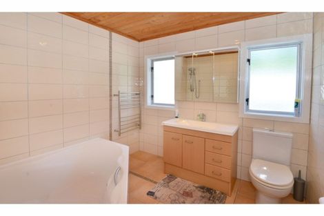 Photo of property in 56 Sun Valley, Hatfields Beach, Orewa, 0931