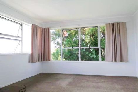 Photo of property in 2/275 Te Atatu Road, Te Atatu South, Auckland, 0610