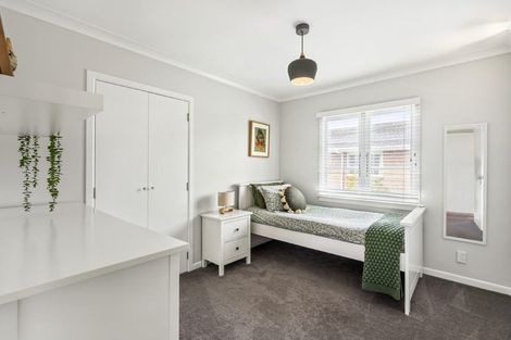 Photo of property in 1/46 Eversleigh Road, Belmont, Auckland, 0622