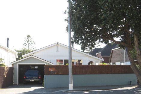 Photo of property in 136 Muritai Road, Eastbourne, Lower Hutt, 5013