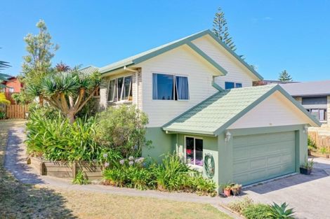 Photo of property in 16 Fishermans Drive, Coastlands, Whakatane, 3120