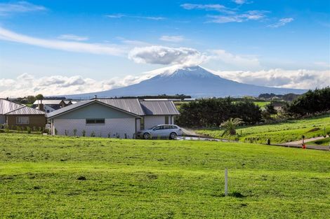 Photo of property in 1 Larlin Heights, Hawera, 4675