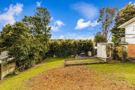 Photo of property in 18 Lilburn Crescent, Massey, Auckland, 0614
