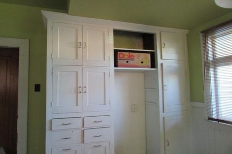 Photo of property in 100 Shakespeare Road, Waltham, Christchurch, 8023