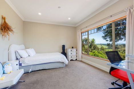 Photo of property in 251 Whitehills Road, Waitoki, 0994