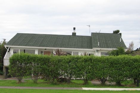Photo of property in 94 Sandspit Road, Shelly Park, Auckland, 2014