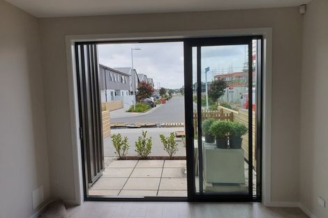 Photo of property in 15 Desalt Drive, Hobsonville, Auckland, 0616