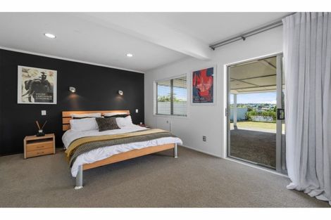 Photo of property in 1/33 Braemar Road, Rothesay Bay, Auckland, 0630