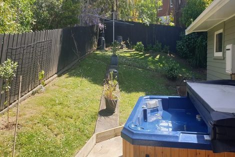 Photo of property in 28 Compton Street, Hillcrest, Auckland, 0627