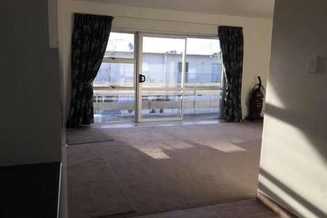 Photo of property in 9/41 Anzac Road, Browns Bay, Auckland, 0630