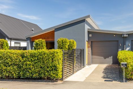 Photo of property in 15a Te Whenu Crescent, Marshland, Christchurch, 8083