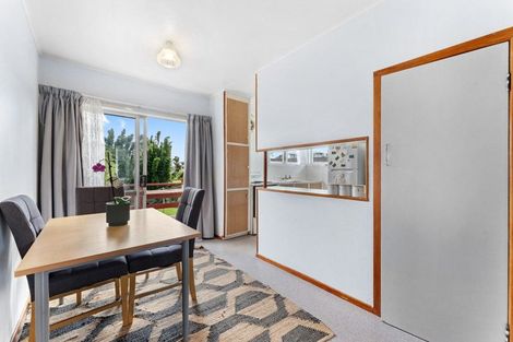 Photo of property in 4 Pomelo Road, Te Atatu South, Auckland, 0610