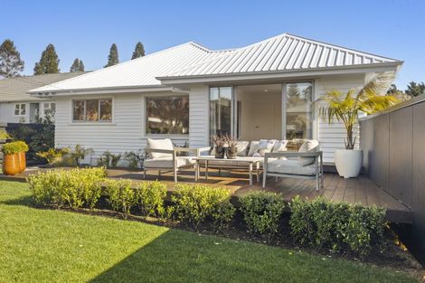 Photo of property in 29 Plympton Street, Brooklands, New Plymouth, 4310
