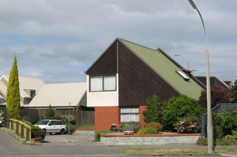 Photo of property in 8 Ringwood Place, Avonhead, Christchurch, 8042